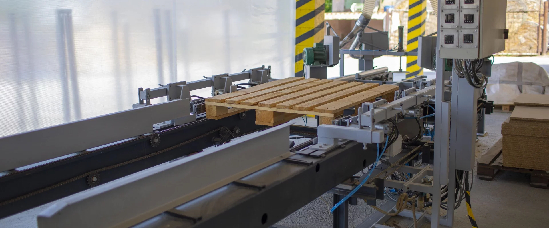 MIRITRADE Veľké Ripňany Slowakei | Herstellung von standardisierten und atypischen Holzpaletten MIRITRADE Veľké Ripňany Slowakei | Herstellung von standardisierten und atypischen Holzpaletten
